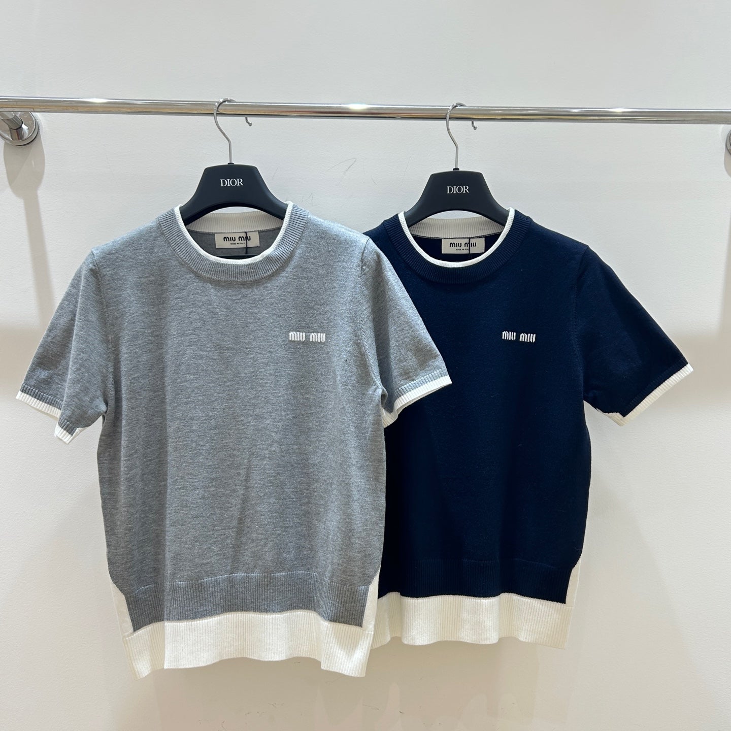Fake two-piece round neck short sleeves