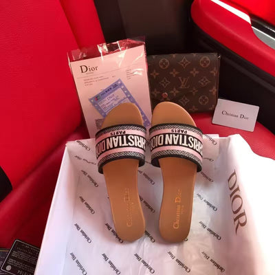 DI*   New summer flip-flops