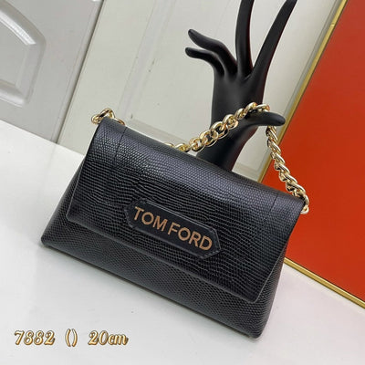 𝙏𝙊𝙈 𝙁𝙊𝙍* New metallic chain clutch bag
