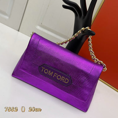 𝙏𝙊𝙈 𝙁𝙊𝙍* New metallic chain clutch bag