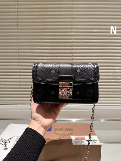 M new classic chain small square bag