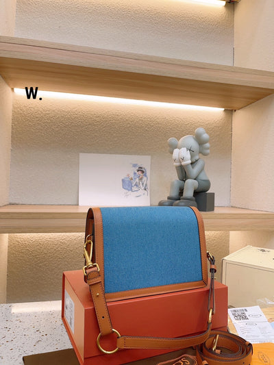 T new denim accordion bag Fashionable classic for daily commuting Easily adaptable to any style