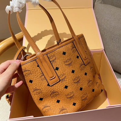 M new classic tote shopping bag