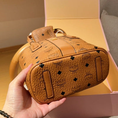 M new classic tote shopping bag