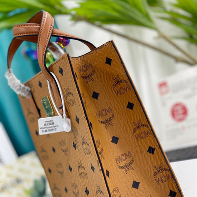 M new classic tote shopping bag
