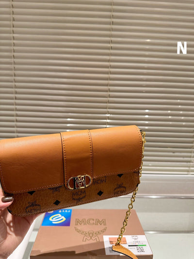 M new classic shoulder bag