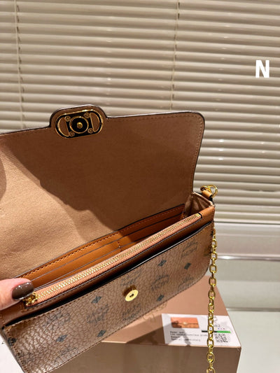 M new classic shoulder bag