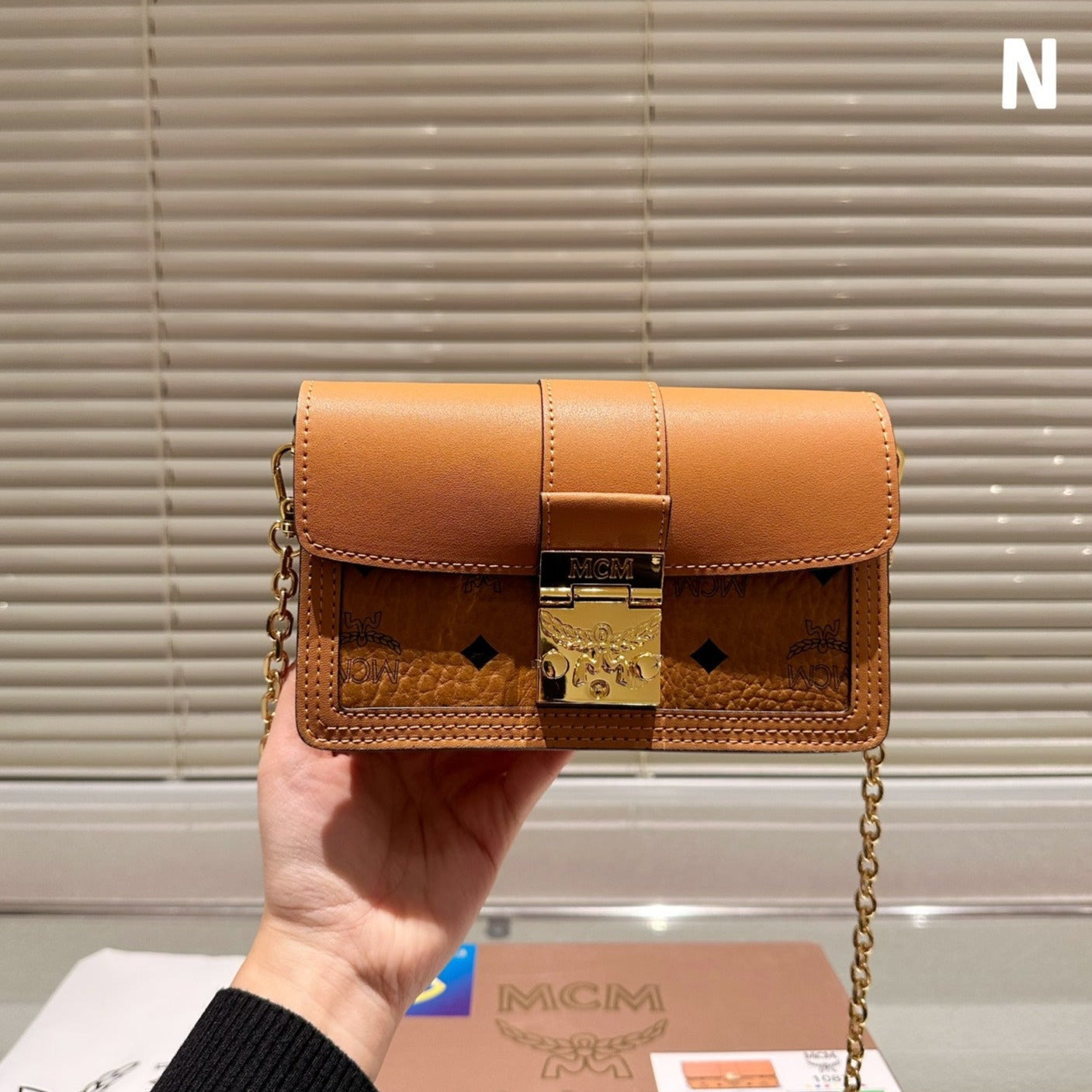 M new classic chain small square bag