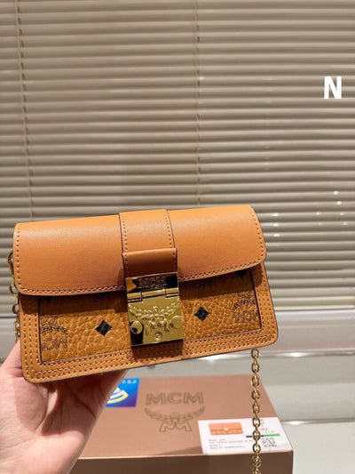 M new classic chain small square bag