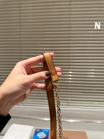M new classic chain small square bag