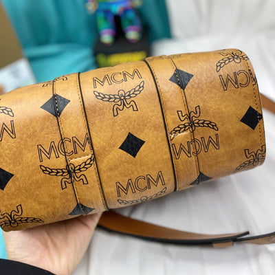 M Boston classic bag