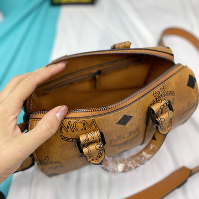 M Boston classic bag