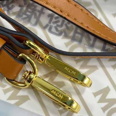 MC* Classic Underarm Bag