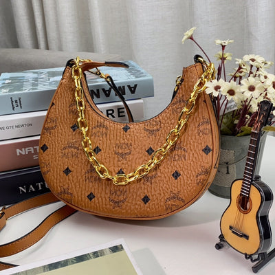 MC* classic crescent bag