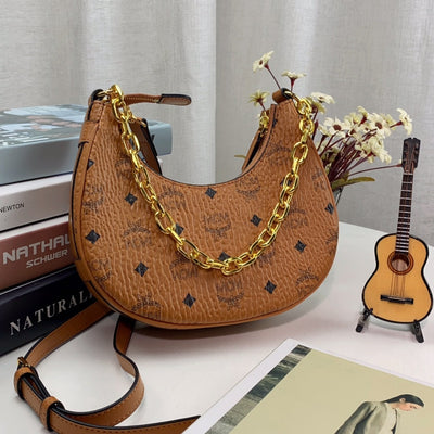MC* classic crescent bag
