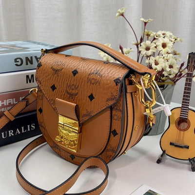 MC* classic saddle bag