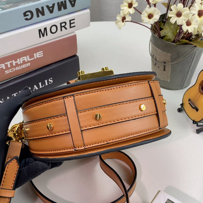 MC* classic saddle bag