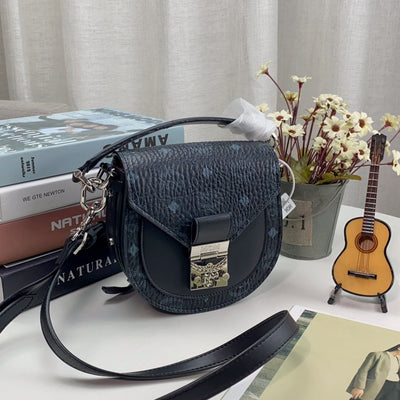 MC* classic saddle bag