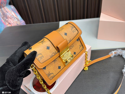 MC* classic chain bag