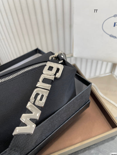 **Wang new denim bag