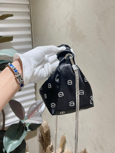 **Wang new hand-held crossbody bag