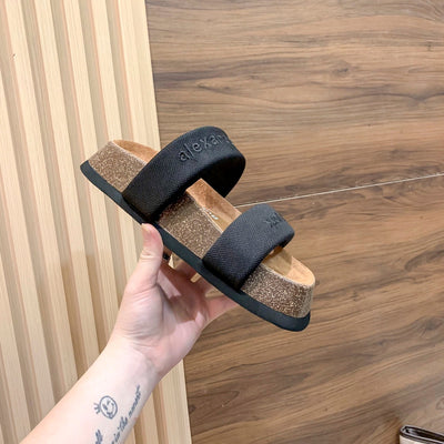 Wang new thick-soled slippers