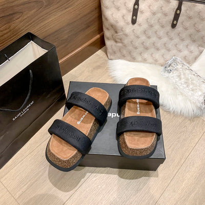 Wang new thick-soled slippers