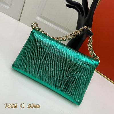 𝙏𝙊𝙈 𝙁𝙊𝙍* New metallic chain clutch bag