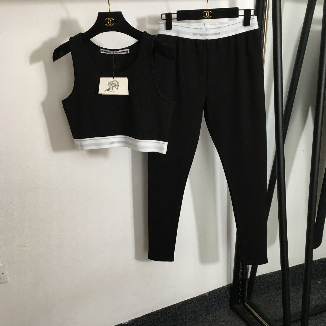 Alexander* King's new yoga sports suit, silver thread embroidered letter ribbon vest + elastic tights, black,